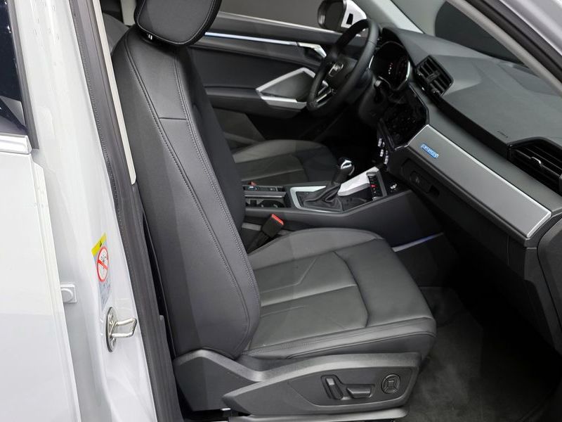 2025 Audi Q3 40 TFSI Quatrro Sport Back photo 12