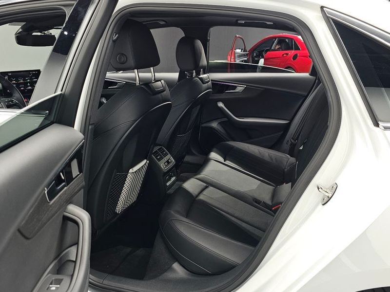 2023 Audi A4 40 TFSI Premium photo 11
