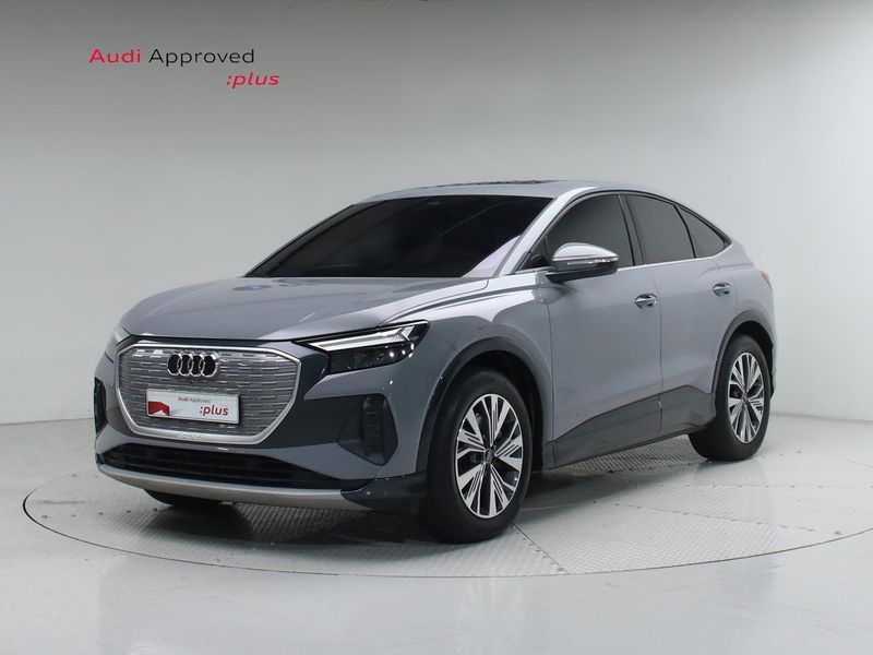 2025 Audi e-tron 45 Sportback photo 1