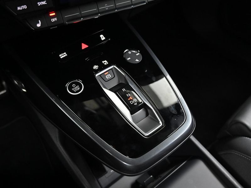 2025 Audi e-tron 45 Sportback photo 9