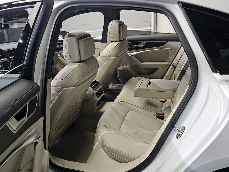 2025 Audi A6 45 TFSI Premium photo 11