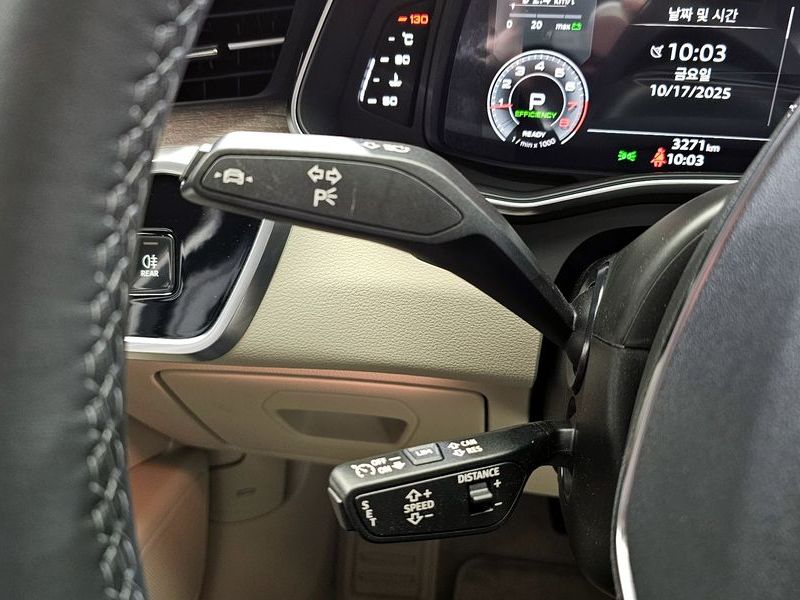 2025 Audi A6 45 TFSI Premium photo 14