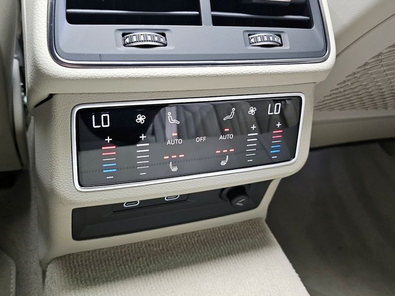 2025 Audi A6 45 TFSI Premium photo 17