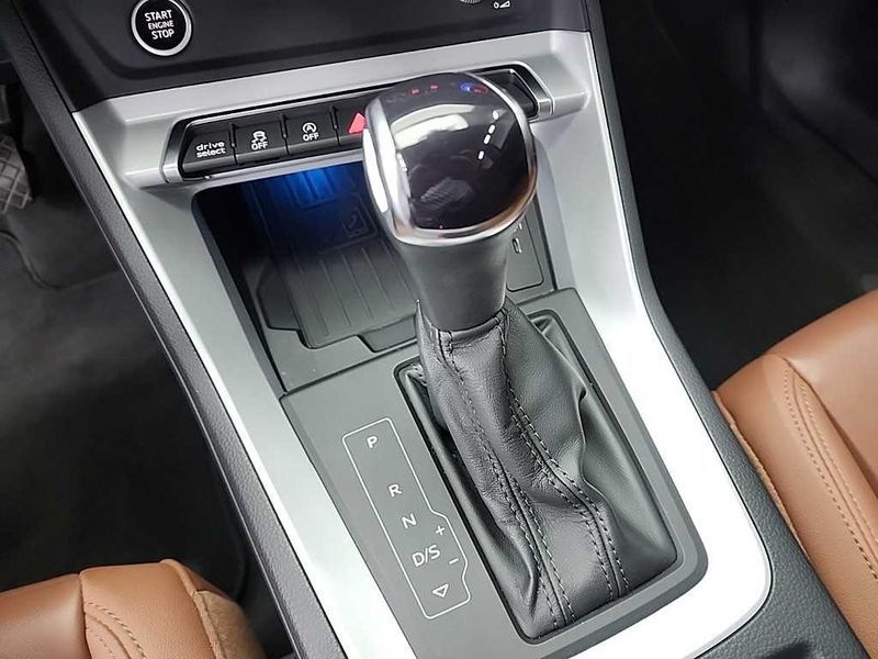 2023 Audi Q3 35 TDI photo 9