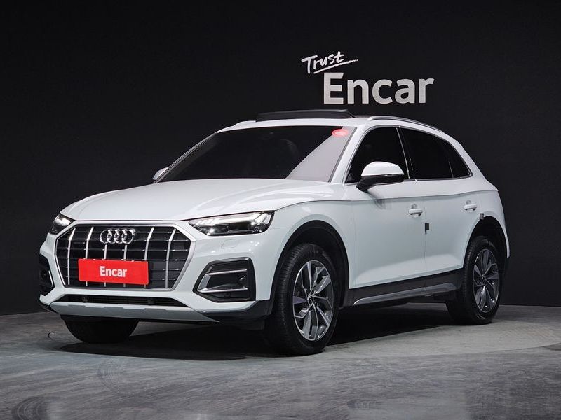 2024 Audi Q5 45 TFSI Quattro photo 1