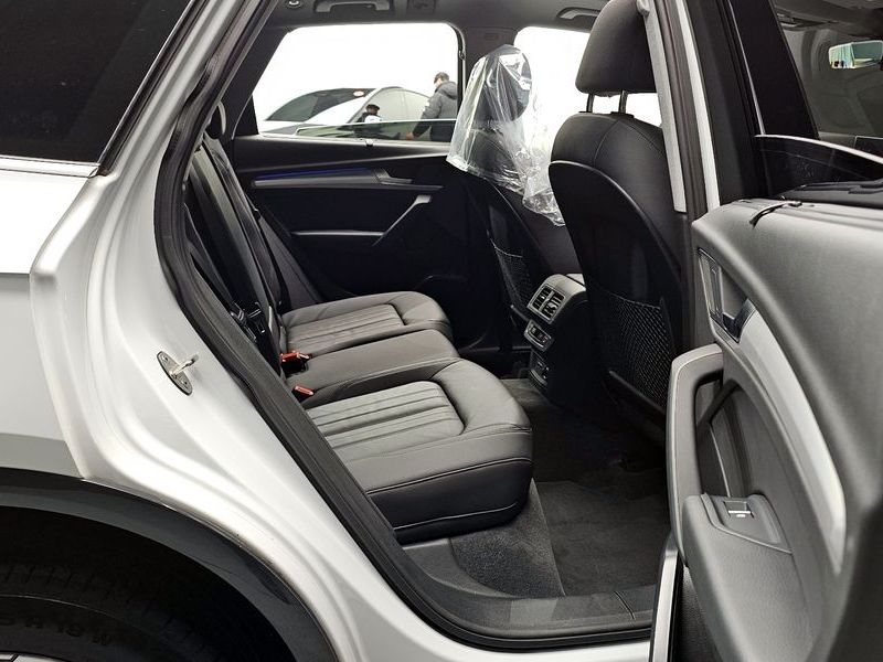 2024 Audi Q5 45 TFSI Quattro photo 12