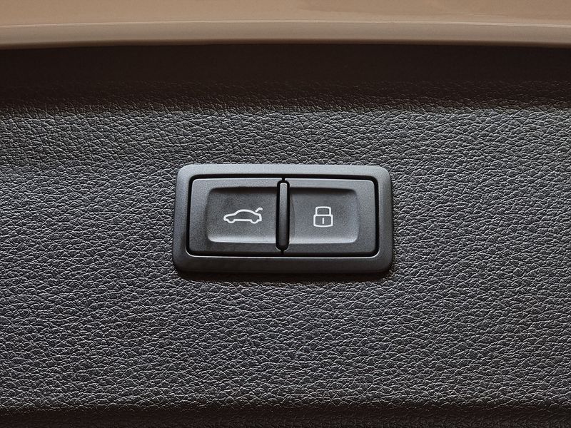 2024 Audi Q5 45 TFSI Quattro Premium photo 15