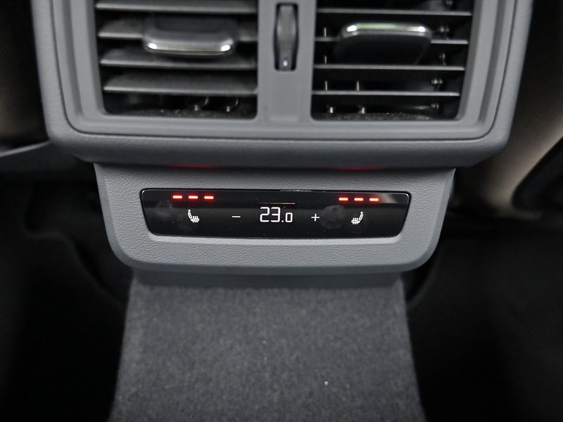 2025 Audi Q5 40 TDI Quattro S Line photo 16