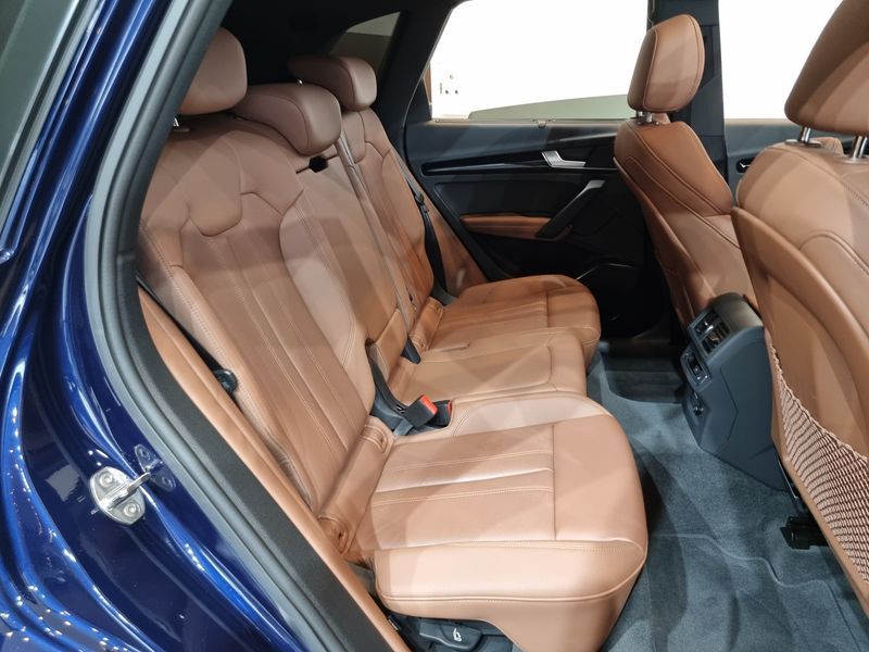 2024 Audi Q5 45 TFSI Quattro Premium photo 11