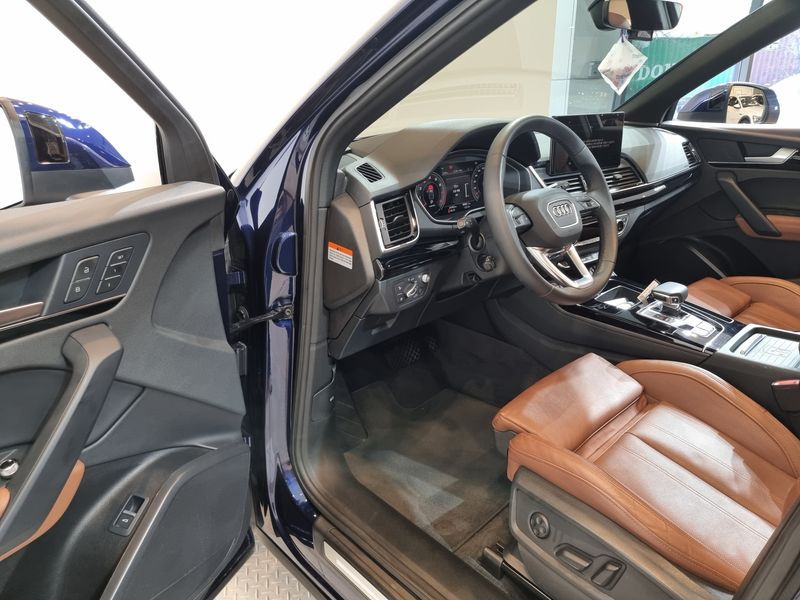 2024 Audi Q5 45 TFSI Quattro Premium photo 13