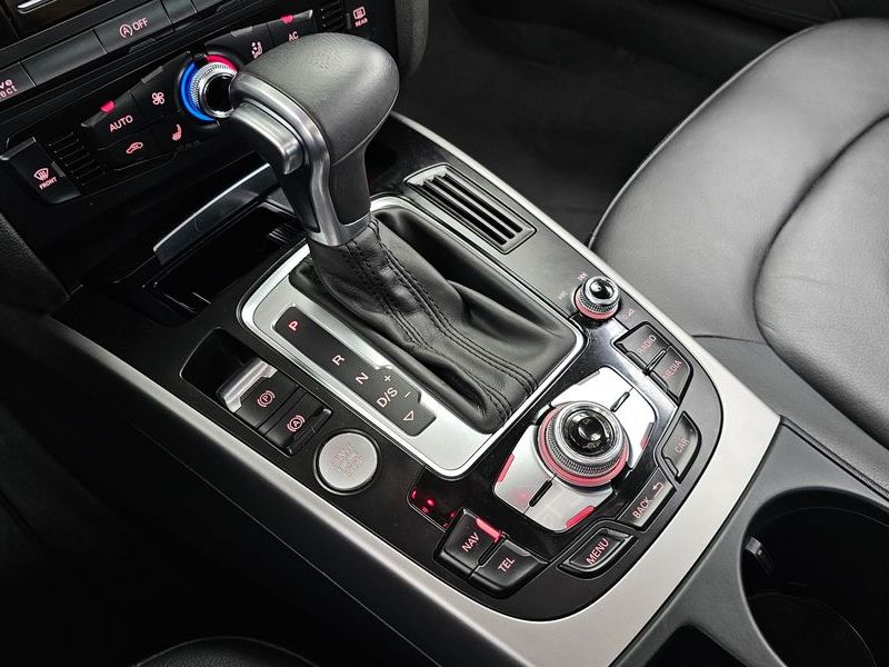 2013 Audi A4 2.0 TDI Quattro Dynamic B8 photo 9