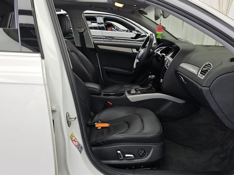 2013 Audi A4 2.0 TDI Quattro Dynamic B8 photo 11