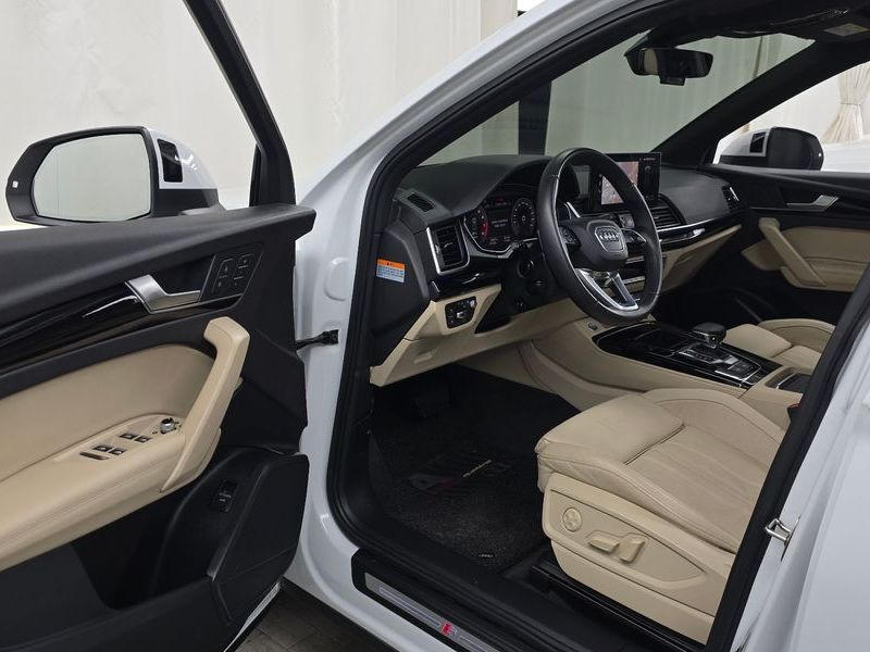 2021 Audi Q5 45 TFSI Quattro Premium photo 10