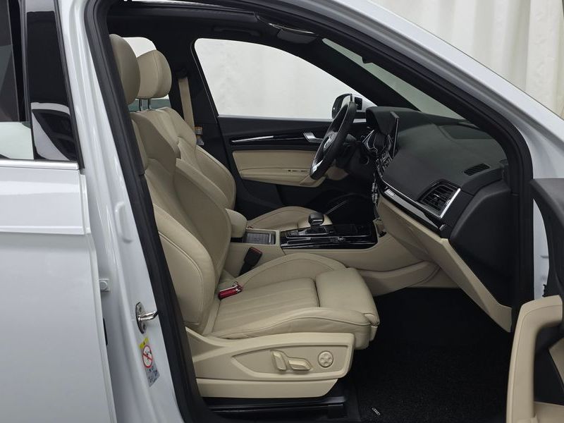 2021 Audi Q5 45 TFSI Quattro Premium photo 11