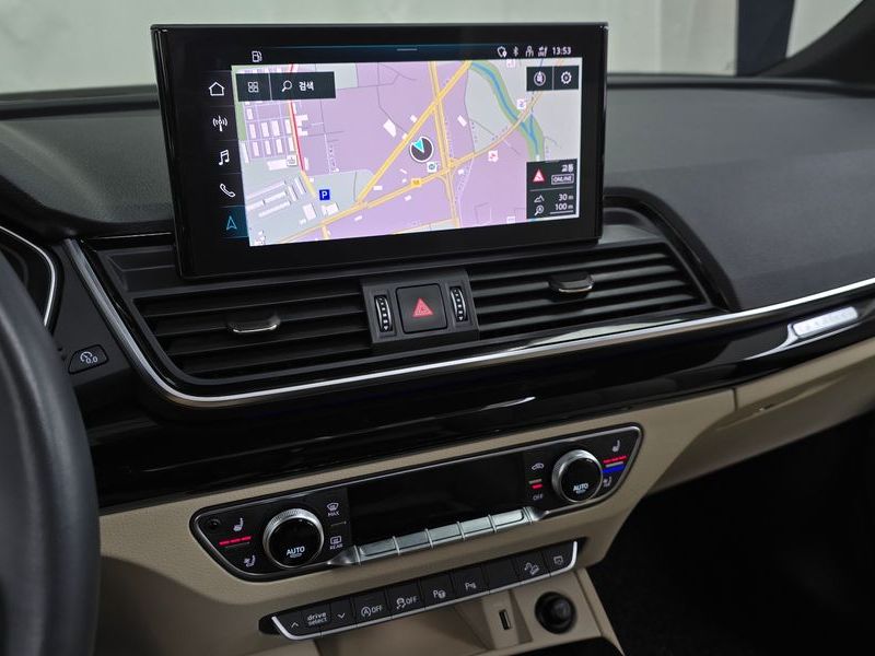 2021 Audi Q5 45 TFSI Quattro Premium photo 14