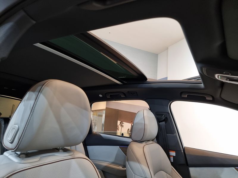 2025 Audi Q7 55 TFSI Quattro photo 12