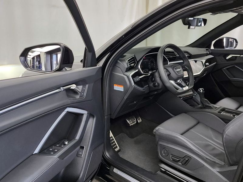 2025 Audi Q3 40 TFSI Quattro Premium Sport Back photo 10