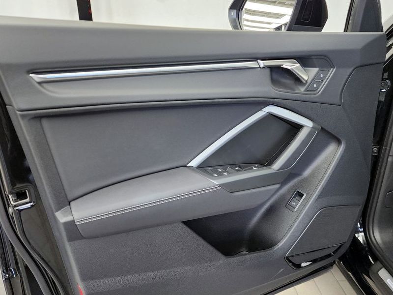 2025 Audi Q3 40 TFSI Quattro Premium Sport Back photo 24