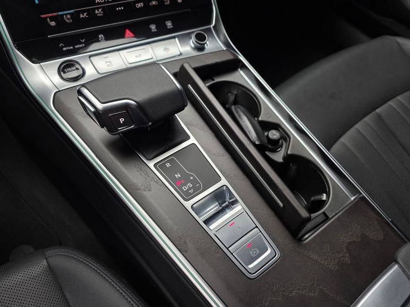 2023 Audi A6 45 TFSI Premium photo 9