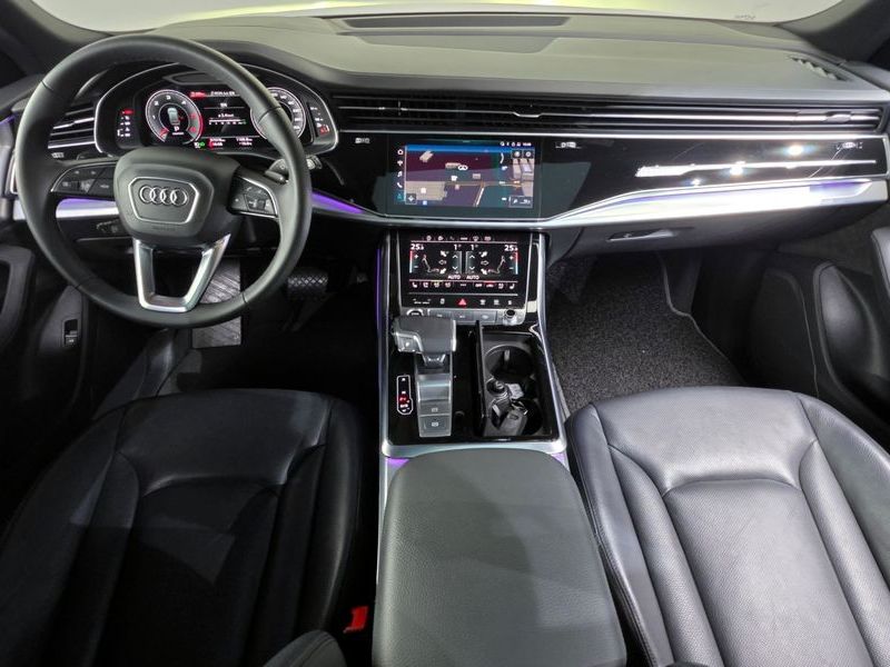 2021 Audi Q8 45 TDI Quattro Premium photo 7
