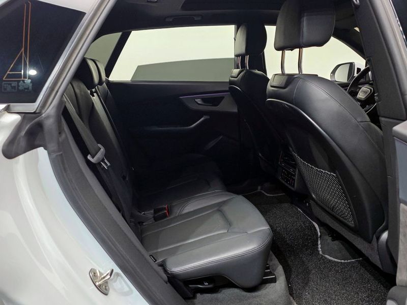 2021 Audi Q8 45 TDI Quattro Premium photo 12