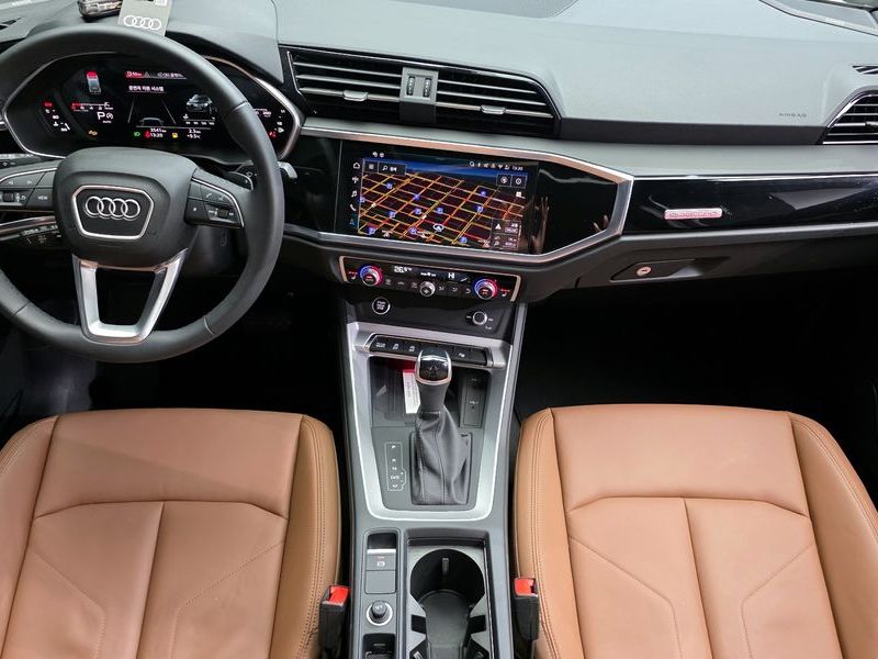 2025 Audi Q3 40 TFSI Quattro Premium photo 7