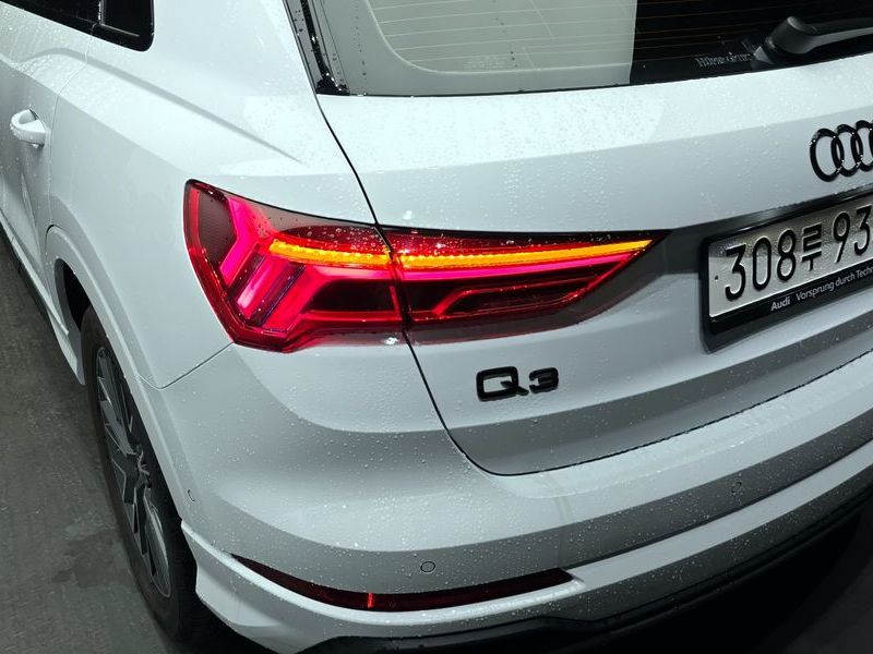 2025 Audi Q3 40 TFSI Quattro Premium photo 23