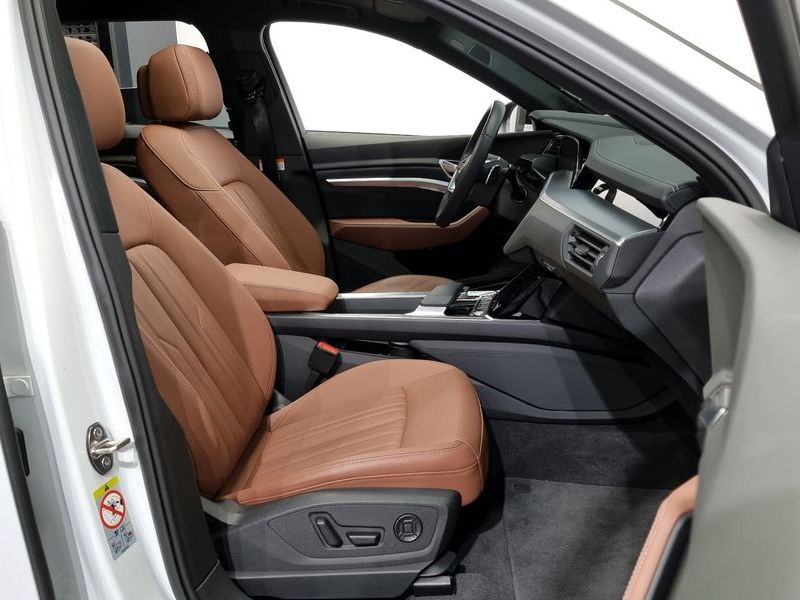 2024 Audi Q8 55 Quattro photo 11