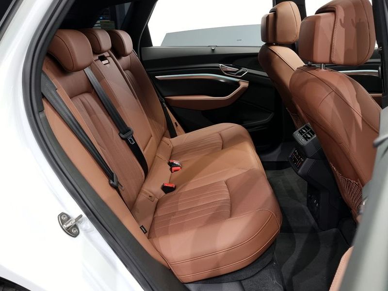 2024 Audi Q8 55 Quattro photo 12