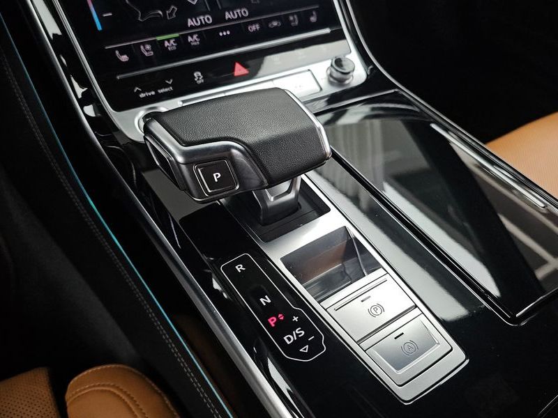 2023 Audi A8 50 TDI Quatrro Black Edition photo 9