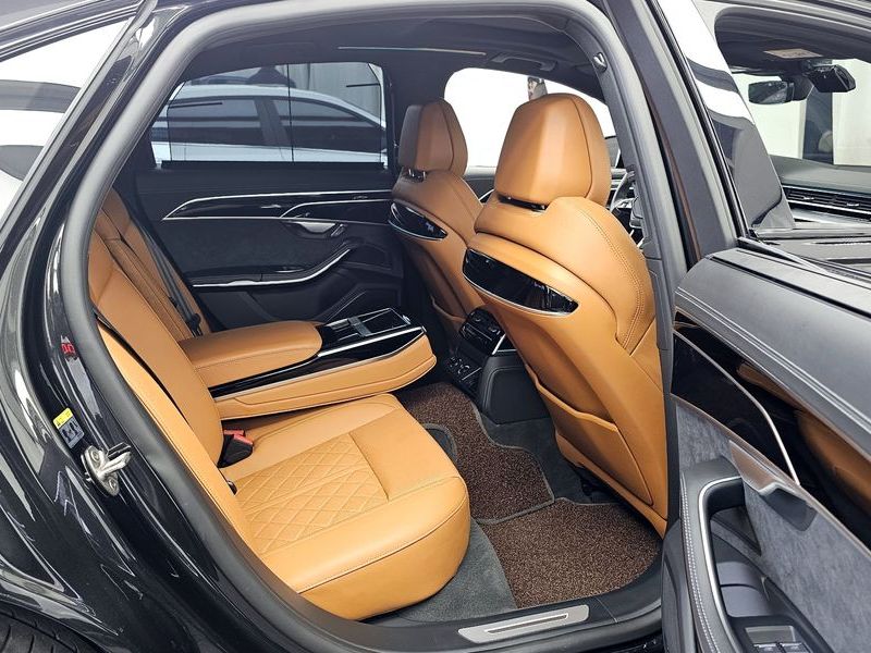 2023 Audi A8 50 TDI Quatrro Black Edition photo 12