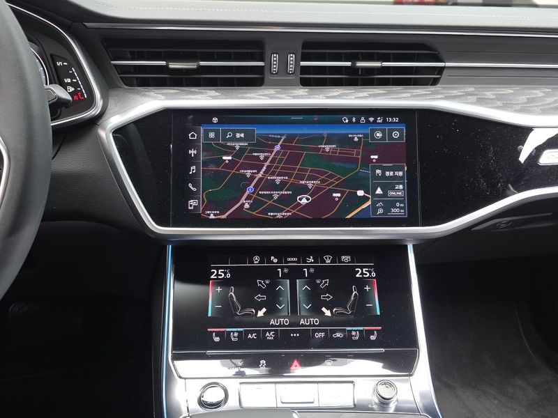 2025 Audi A7 55 TFSI Quattro Premium photo 15