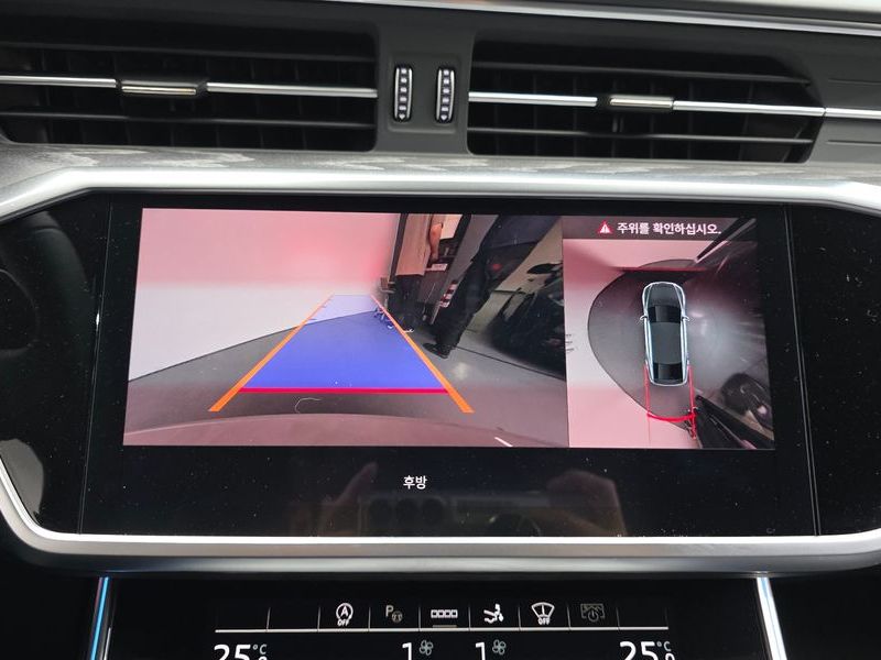 2025 Audi A7 55 TFSI Quattro Premium photo 16