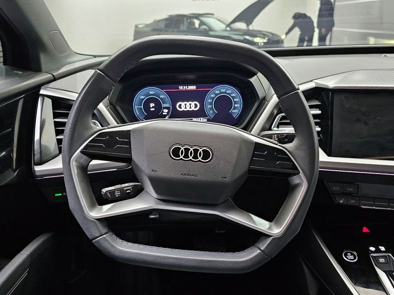 2023 Audi e-tron 40 photo 13