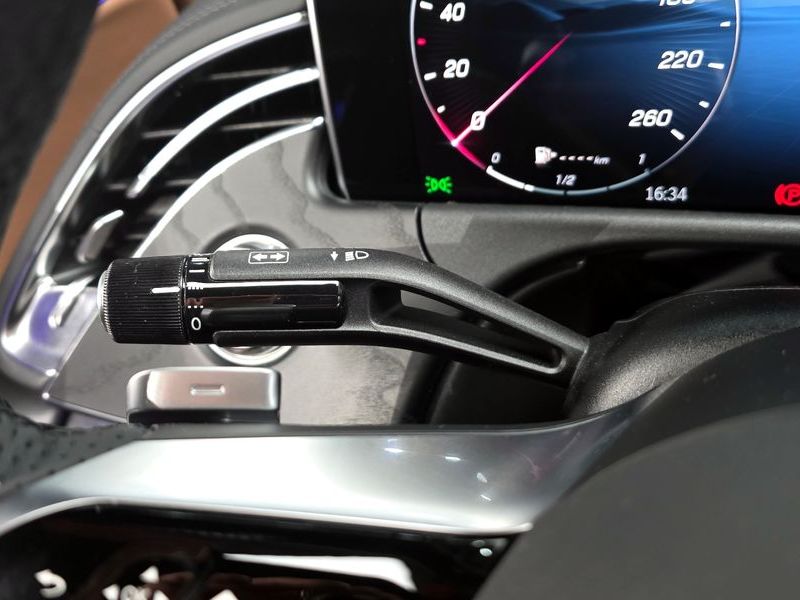 2026 Mercedes-Benz E-Class E200 AMG Line photo 9