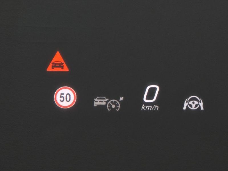 2026 Mercedes-Benz E-Class E200 AMG Line photo 17