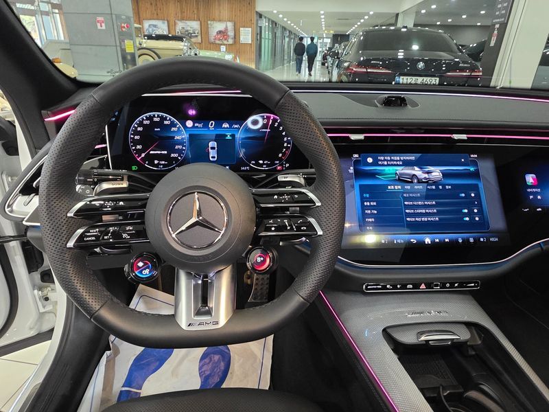 2026 Mercedes-Benz E-Class AMG E53e 4MATIC+ photo 7