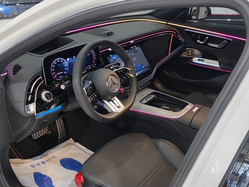 2026 Mercedes-Benz E-Class AMG E53e 4MATIC+ photo 11
