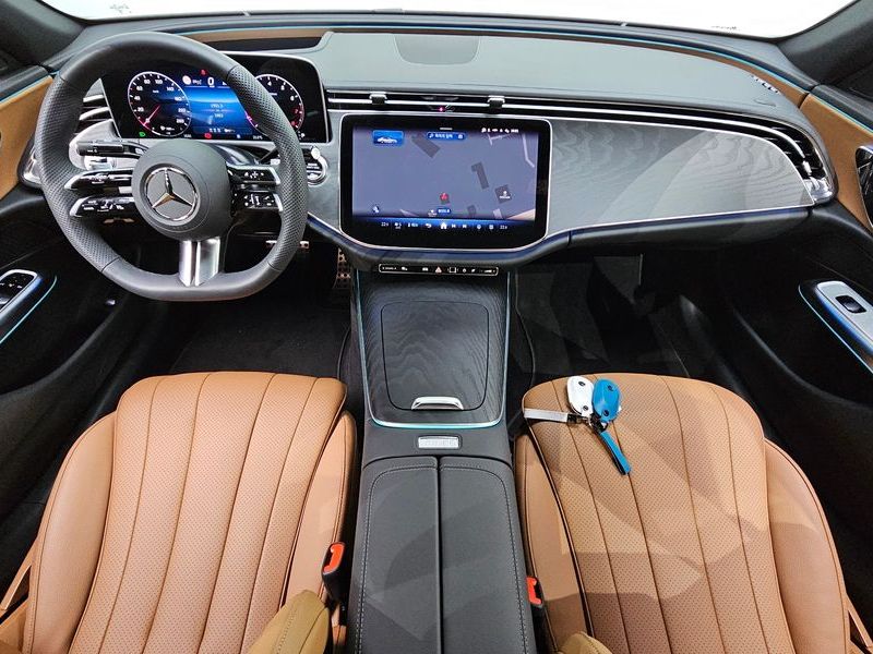 2026 Mercedes-Benz E-Class E200 AMG Line photo 7