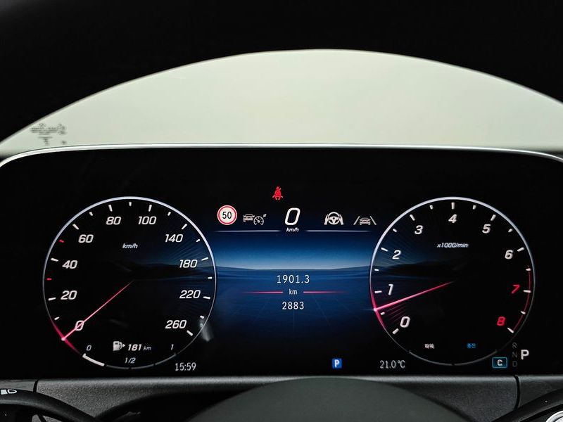 2026 Mercedes-Benz E-Class E200 AMG Line photo 8