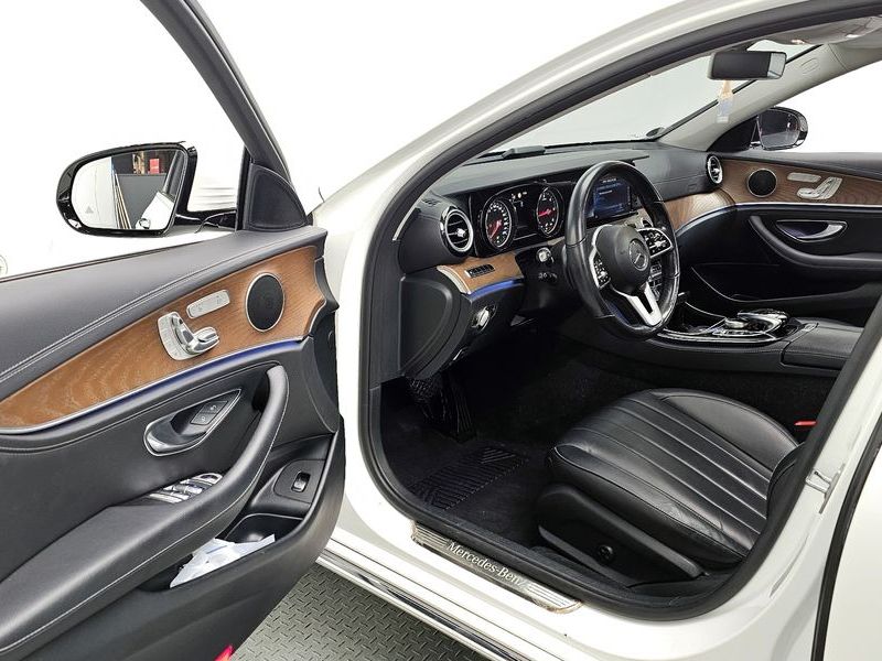 2019 Mercedes-Benz E-Class E220d Exclusive photo 10