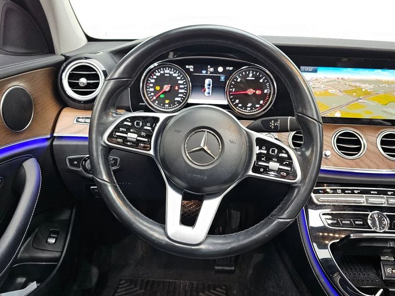 2019 Mercedes-Benz E-Class E220d Exclusive photo 13