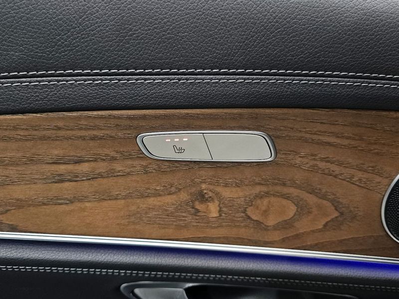 2019 Mercedes-Benz E-Class E220d Exclusive photo 18