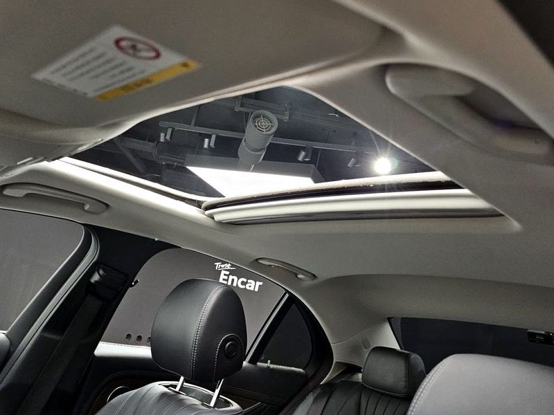 2019 Mercedes-Benz E-Class E220d Exclusive photo 19