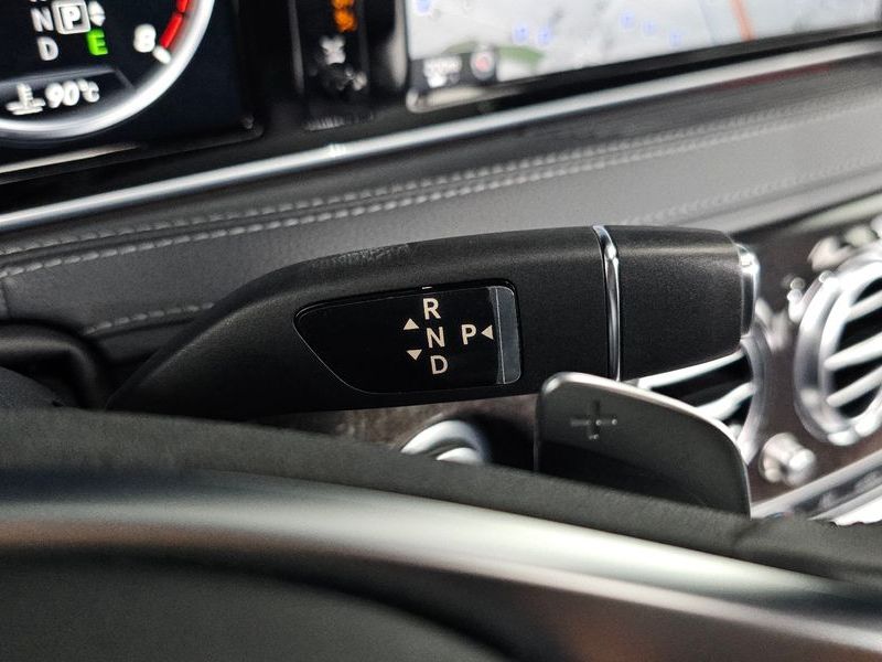 2016 Mercedes-Benz S-Class S400L 4MATIC photo 9