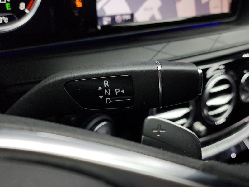 2015 Mercedes-Benz S-Class Maybach S500 photo 9