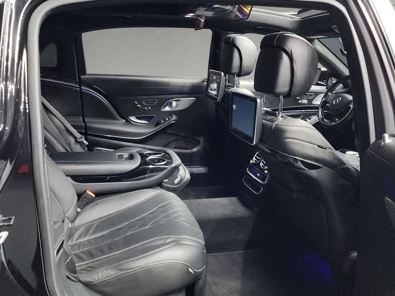 2015 Mercedes-Benz S-Class Maybach S500 photo 12