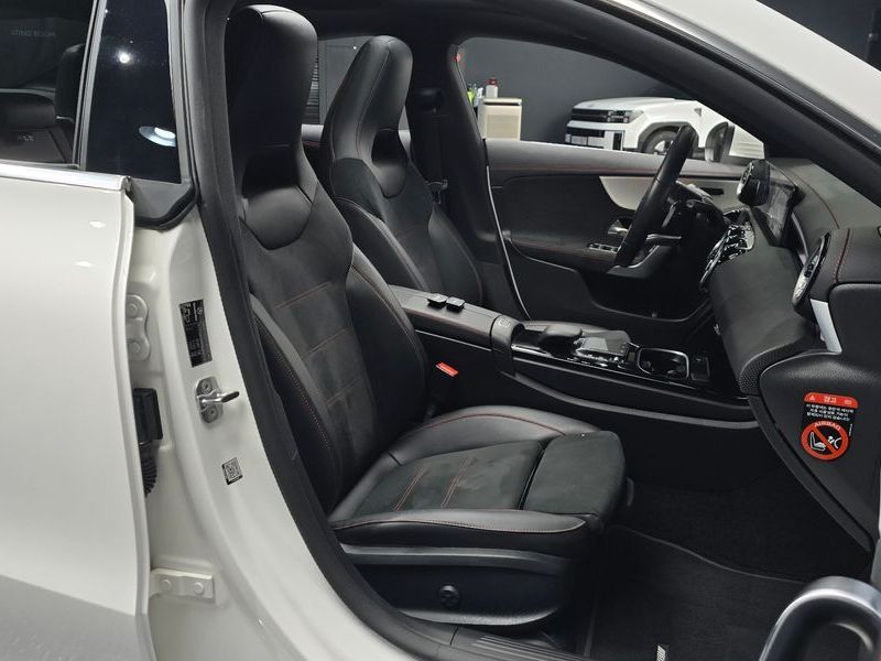 2023 Mercedes-Benz A-Class CLA250 4MATIC photo 10