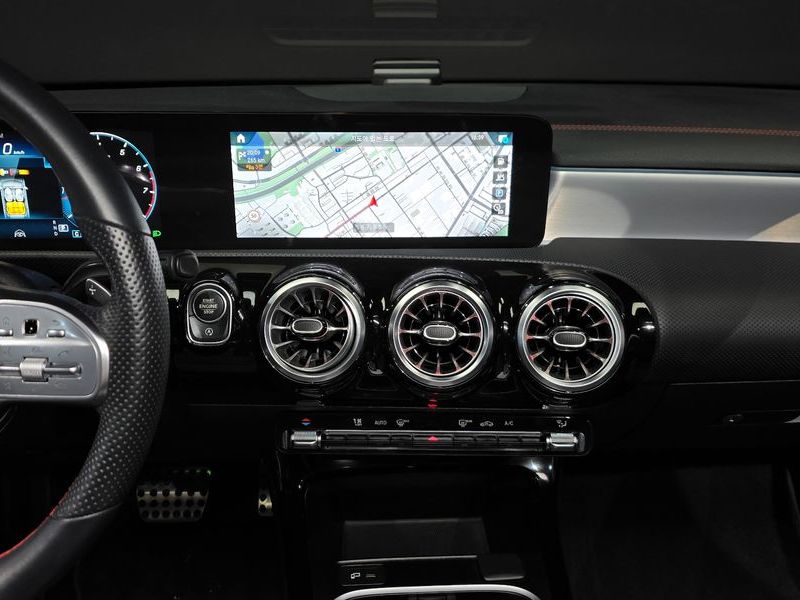 2023 Mercedes-Benz A-Class CLA250 4MATIC photo 15