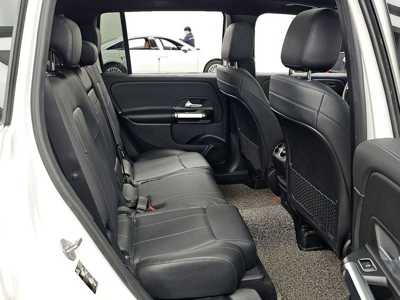 2021 Mercedes-Benz B-Class GLB220 photo 12